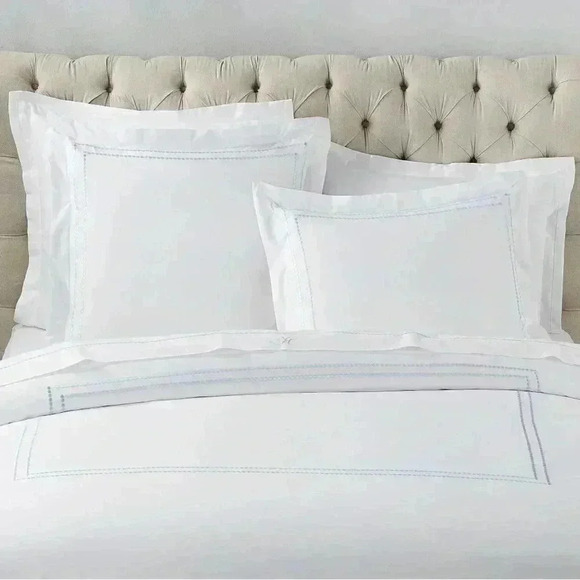 Pillow Cover Sea Glass Pearl Organic Percale Sham- NEW - Euro Size-Pottery Barn - Picture 1 of 4